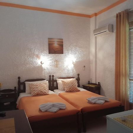 Artemis Rooms Agia Marina  Bagian luar foto