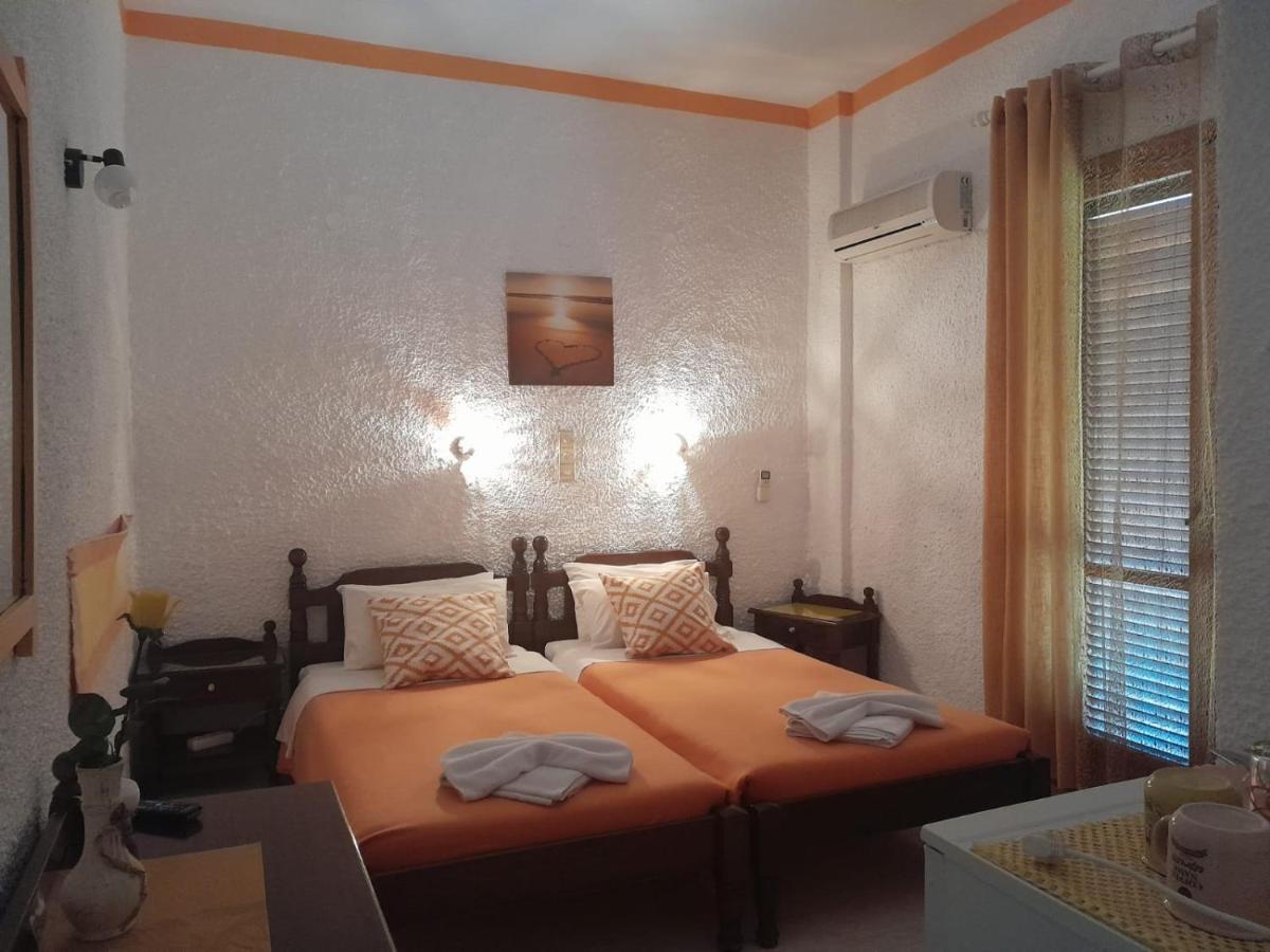 Artemis Rooms Agia Marina  Bagian luar foto