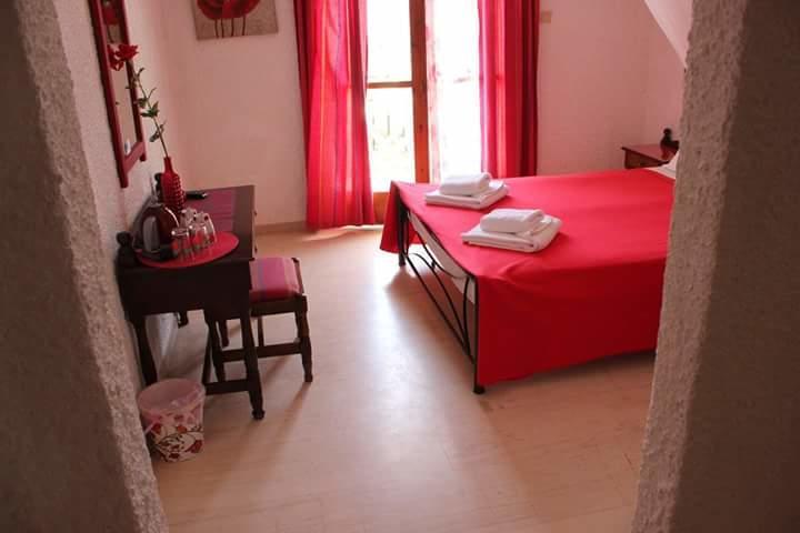 Artemis Rooms Agia Marina  Bagian luar foto